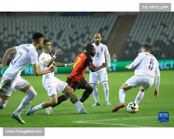 世界杯预选赛比利时费斯头球攻门击中横梁